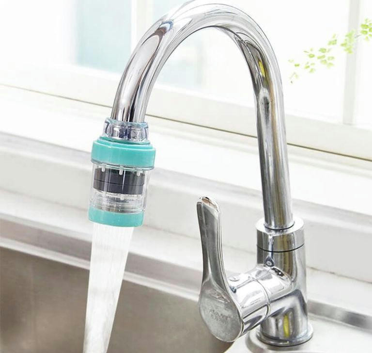 Фильтр на кран с турмалином для очистки воды от вредных примесей Фильтр на кран с турмалином для очистки воды от вредных примесей